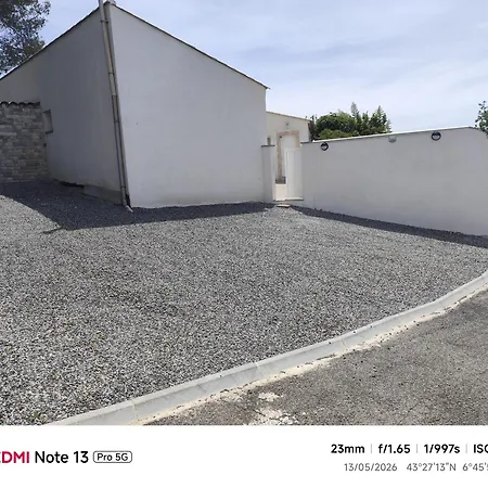 Villas-piscine Les Mimosas アパート *