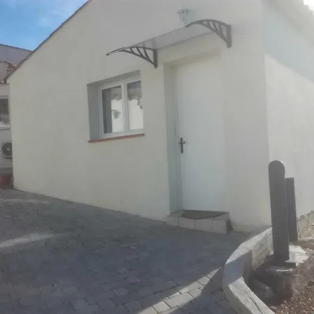 Villas-piscine Les Mimosas * Фрежюс