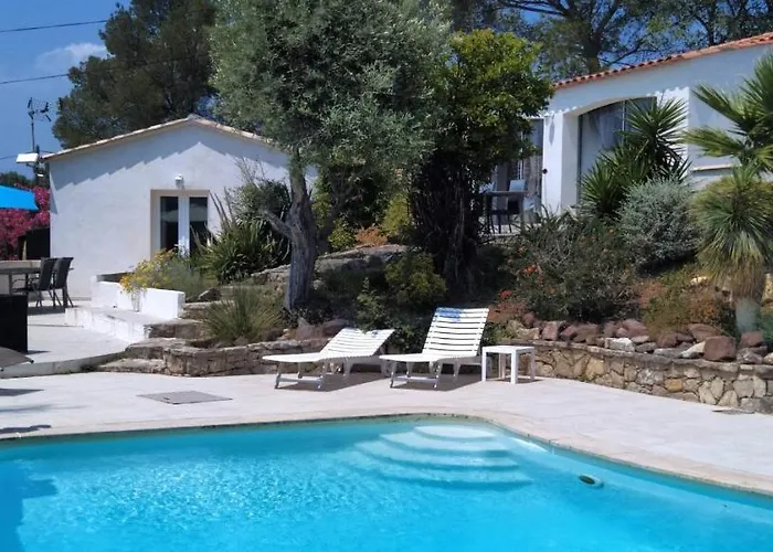 Villas-piscine Les Mimosas * Frejus